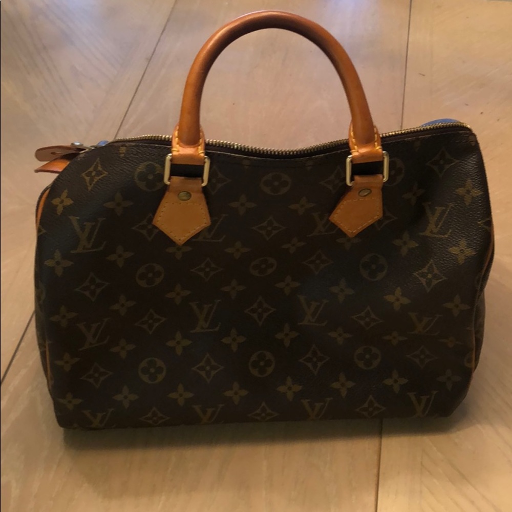 Authentic Louis Vuitton Monogram Speedy 25